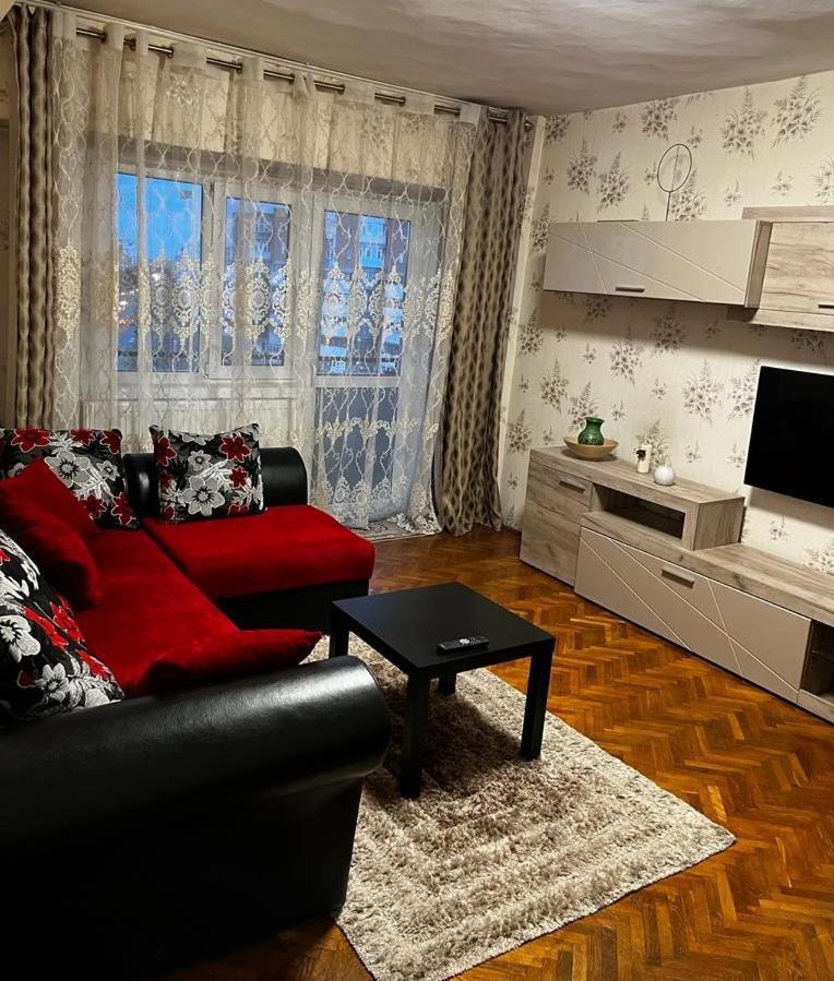 Hellen'S Ultracentral Apartament Buzău Exterior photo