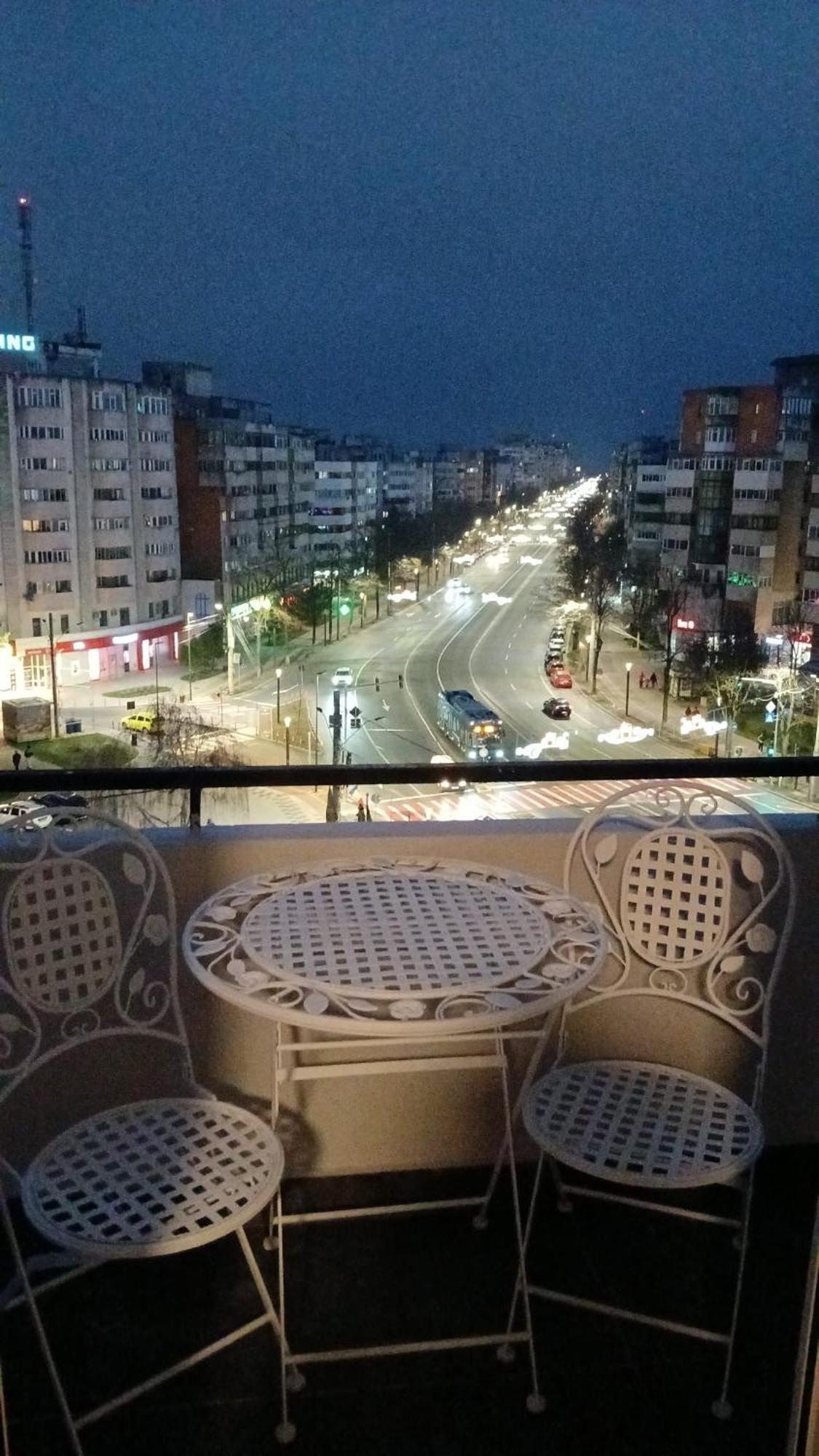 Hellen'S Ultracentral Apartament Buzău Exterior photo