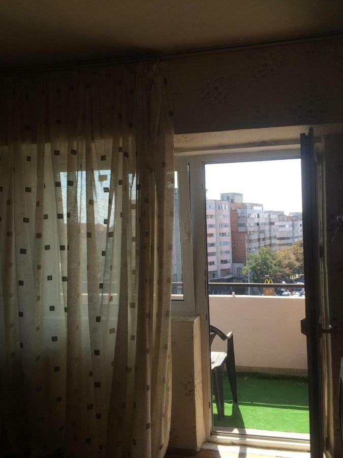 Hellen'S Ultracentral Apartament Buzău Exterior photo